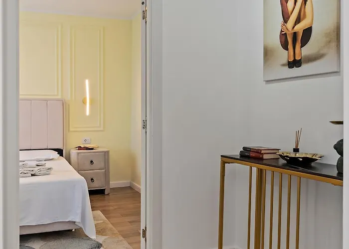 Appartement De Lux Moghioros Park Boekarest