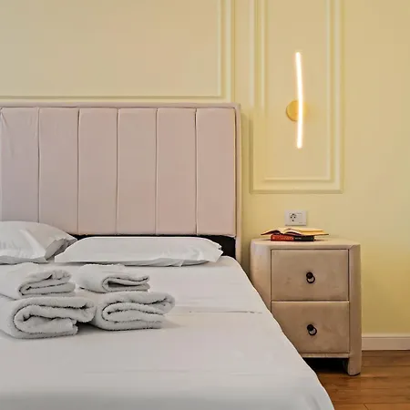 De Lux Moghioros Park Appartement *