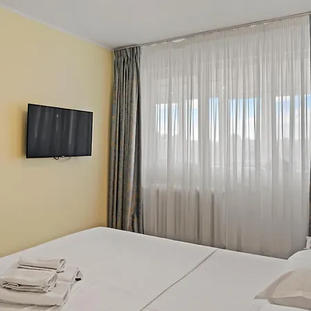 Apartamento De Lux Moghioros Park