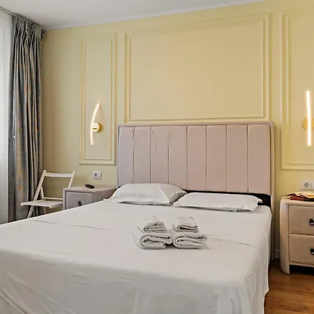 De Lux Moghioros Park Apartment *