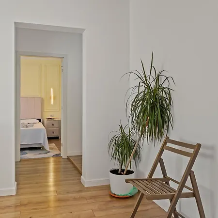 De Lux Moghioros Park