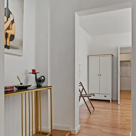 De Lux Moghioros Park * Bucarest