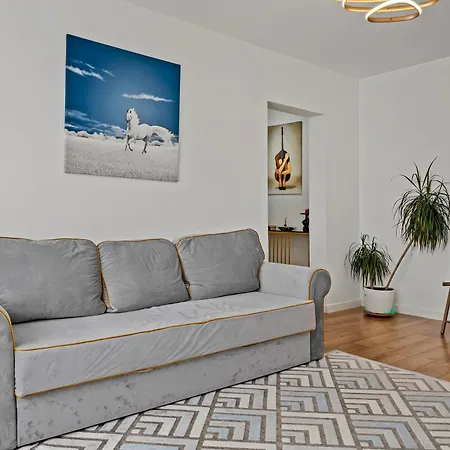 Apartament De Lux Moghioros Park *